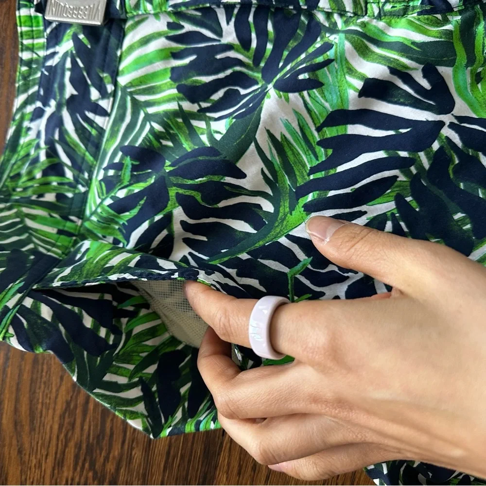 Vilebrequin Green and Blue Leaf Moorea-style swim trunks Shorts - Picture 5 of 14